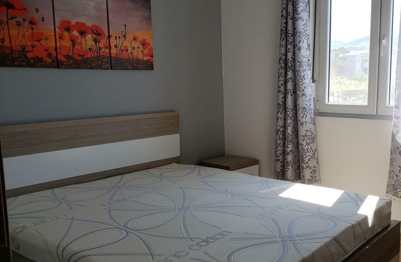 Apartmani Suncokreti - Sunflower Apartments Bar Ngoại thất bức ảnh