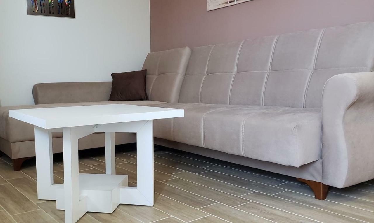 Apartmani Suncokreti - Sunflower Apartments Bar Ngoại thất bức ảnh