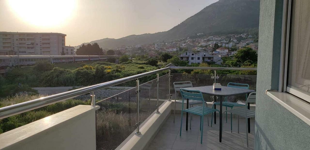 Apartmani Suncokreti - Sunflower Apartments Bar Ngoại thất bức ảnh