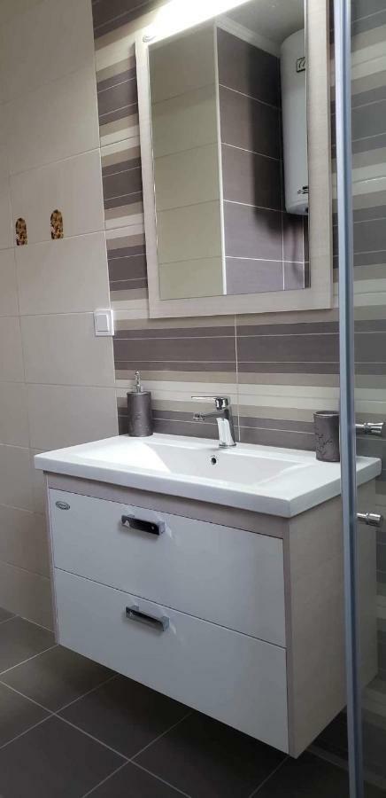 Apartmani Suncokreti - Sunflower Apartments Bar Ngoại thất bức ảnh