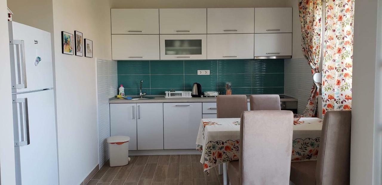 Apartmani Suncokreti - Sunflower Apartments Bar Ngoại thất bức ảnh