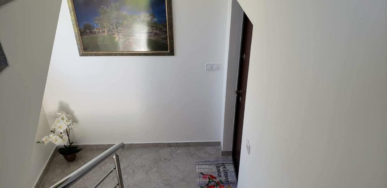 Apartmani Suncokreti - Sunflower Apartments Bar Ngoại thất bức ảnh