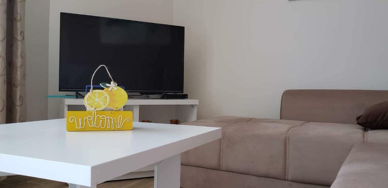 Apartmani Suncokreti - Sunflower Apartments Bar Ngoại thất bức ảnh