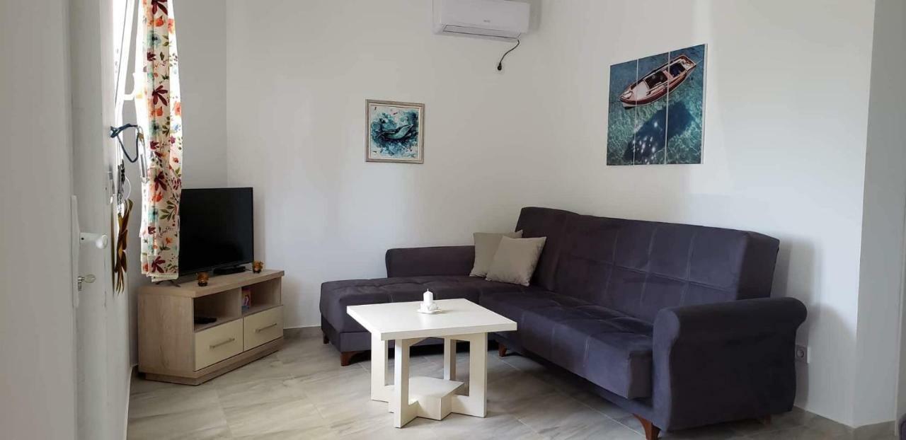 Apartmani Suncokreti - Sunflower Apartments Bar Ngoại thất bức ảnh