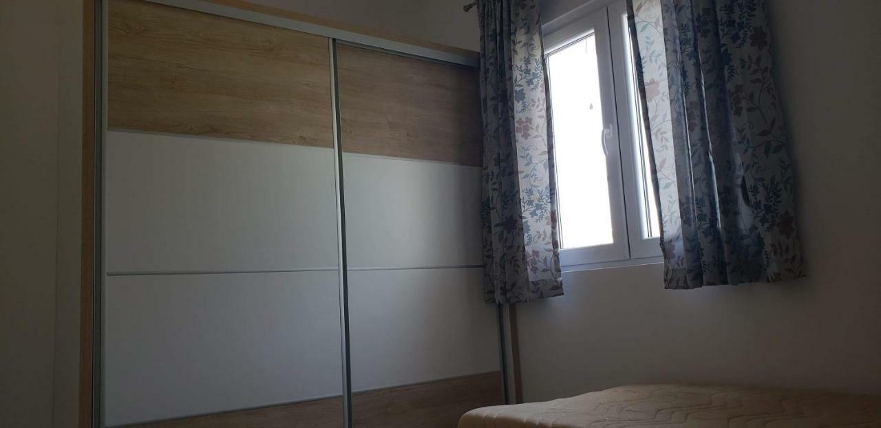 Apartmani Suncokreti - Sunflower Apartments Bar Ngoại thất bức ảnh